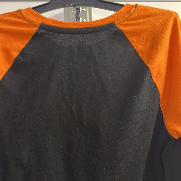 Celebrate Halloween Glitter Skull w/ Cross Bones and Roses Baseball Shirt- 7/8 - Picture 9 of 16